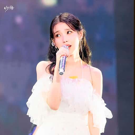 IU - Artist in Jacksonville